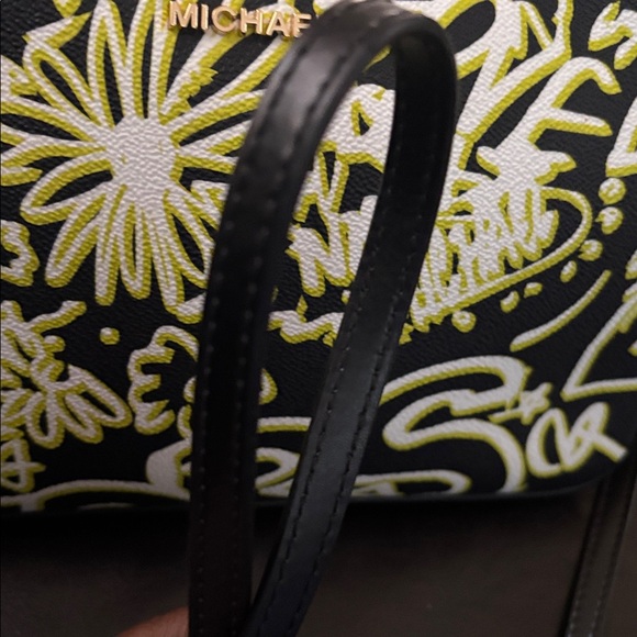 EUC Michael Kors Jet Set Graffiti Print Crossbody Bag - Picture 2 of 7